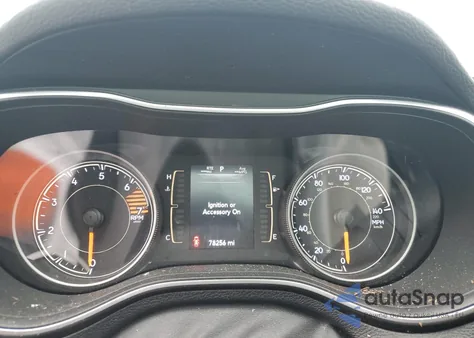 2019 Jeep Cherokee Latitude Plus z USA, uszkodzony, nr VIN 1C4PJLLB4KD403906